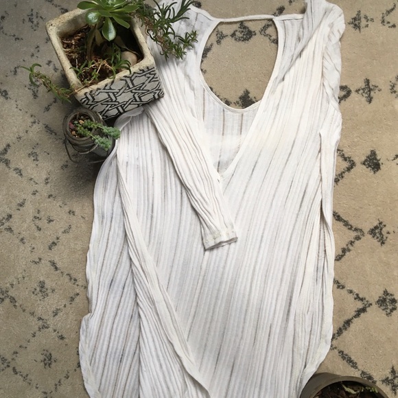 Breezy Backless Layering Tunic🐚 - Picture 3 of 3